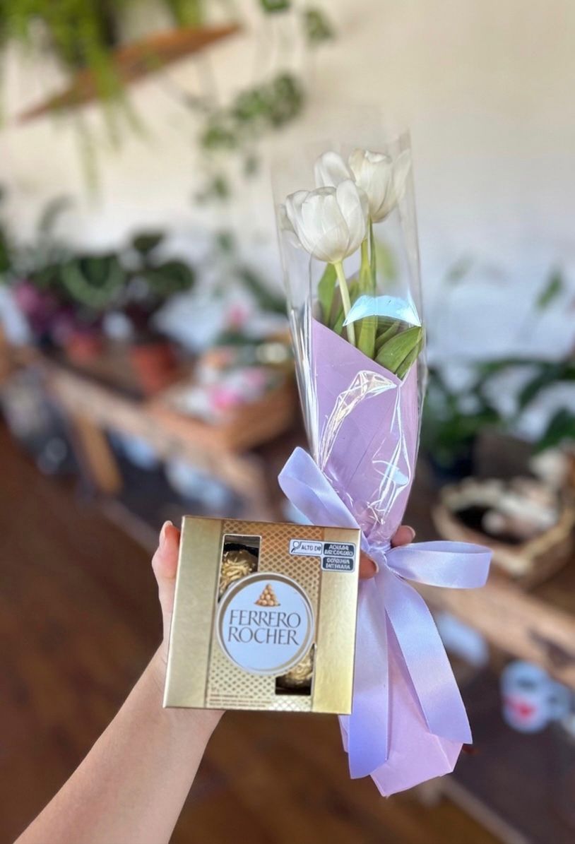 Ramalhete Tulipas Rocher