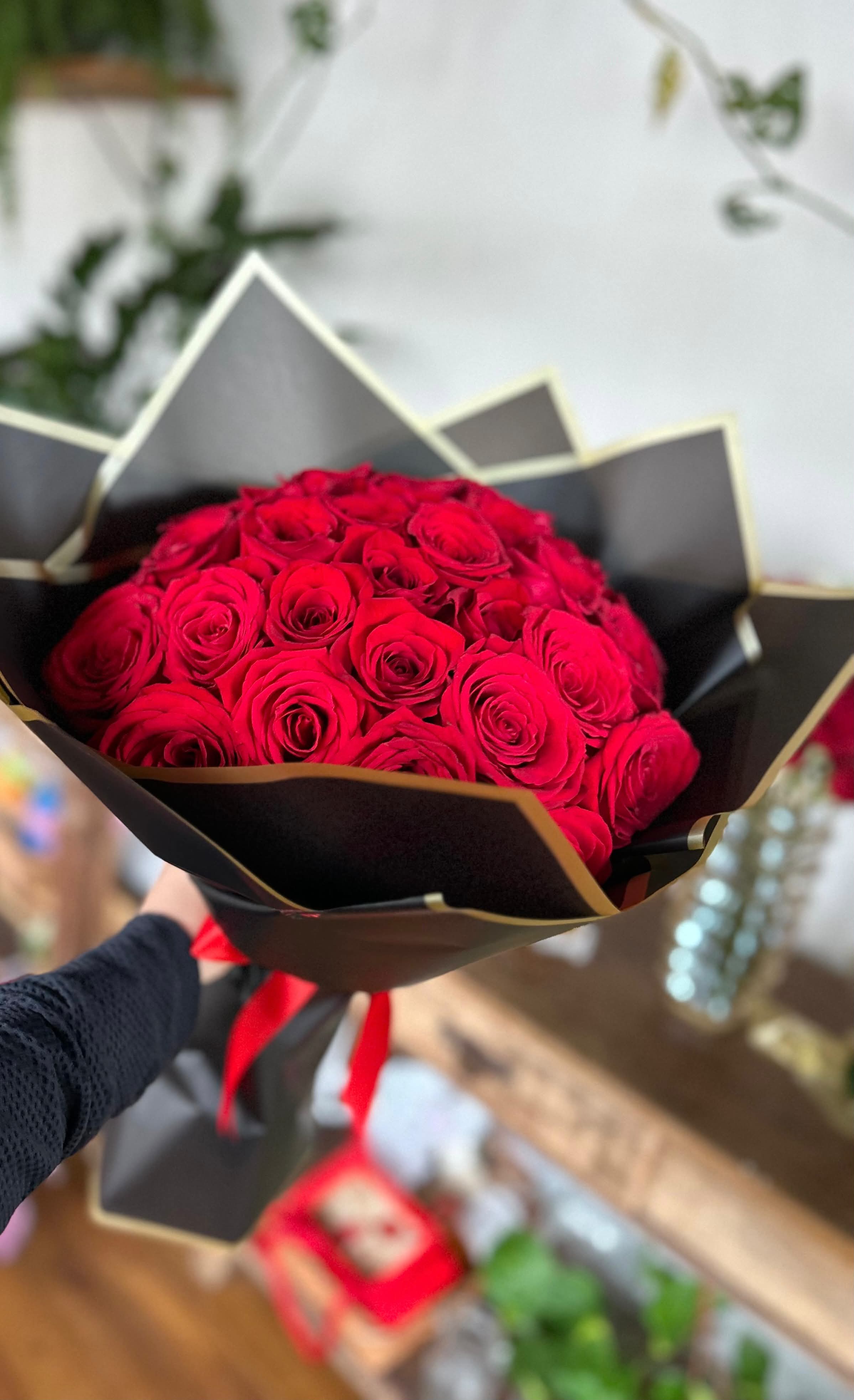 Buquê 33 Rosas Vermelhas Importadas